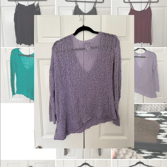 Talula Aritzia Loose Knit Lilac Asymmetrical Long Sleeve V-Neck Sweater, size S - Picture 2 of 2